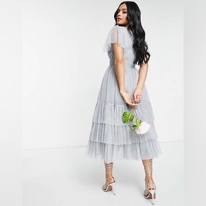 Lace & Beads Bridesmaid Madison v neck tulle dress in dusty blue Size 16